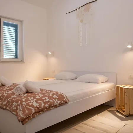 With Parking Space Zuljana, Peljesac - 23994